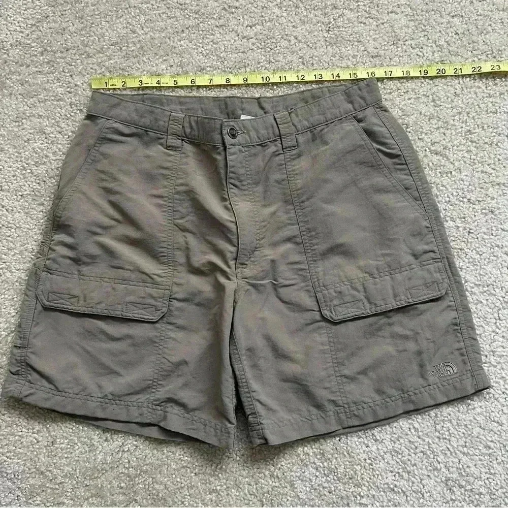 The North Face Men’s 7” Shorts Beige Nylon Size 36 Outdoor Active Cargo